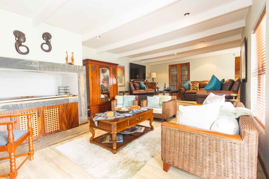 4 Bedroom Property for Sale in Panorama Western Cape